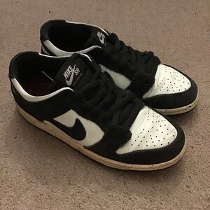 Nike dunks low retro ‘Barely Green’